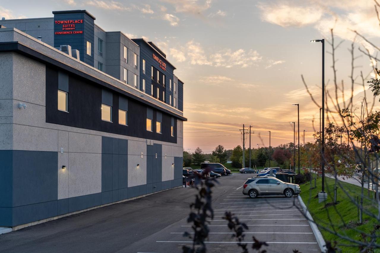 Towneplace Suites By Marriott Brantford And Conference Centre Exterior foto